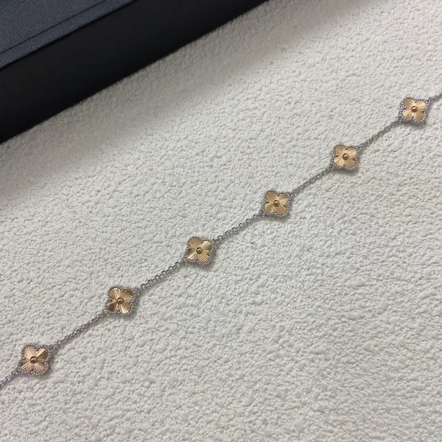Silver Gold Chain Four-Petal Flowers Bracelet 3