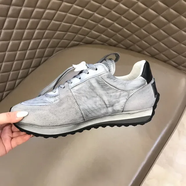 Silver-Gray Textured Retro Runner Lifestyle Sneakers 3