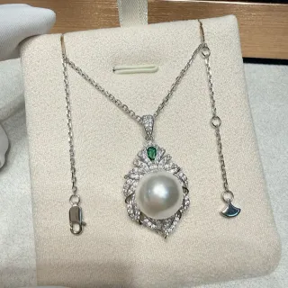 Silver Green Pearl-Centered Pendant Leaf-Inspired Diamond Halo Necklace