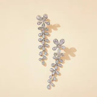 أقراط فضي أبيض نقش زهري pave-set حجارة