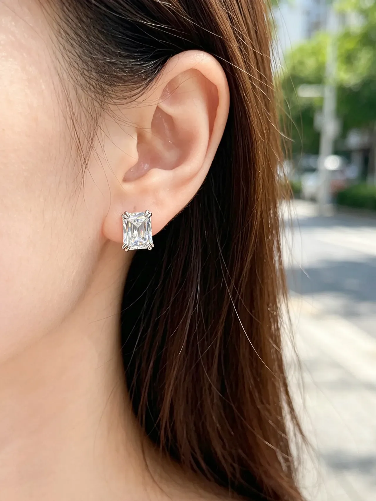 Square-Cut Prong-Set Clear Crystal Stud Earrings 9