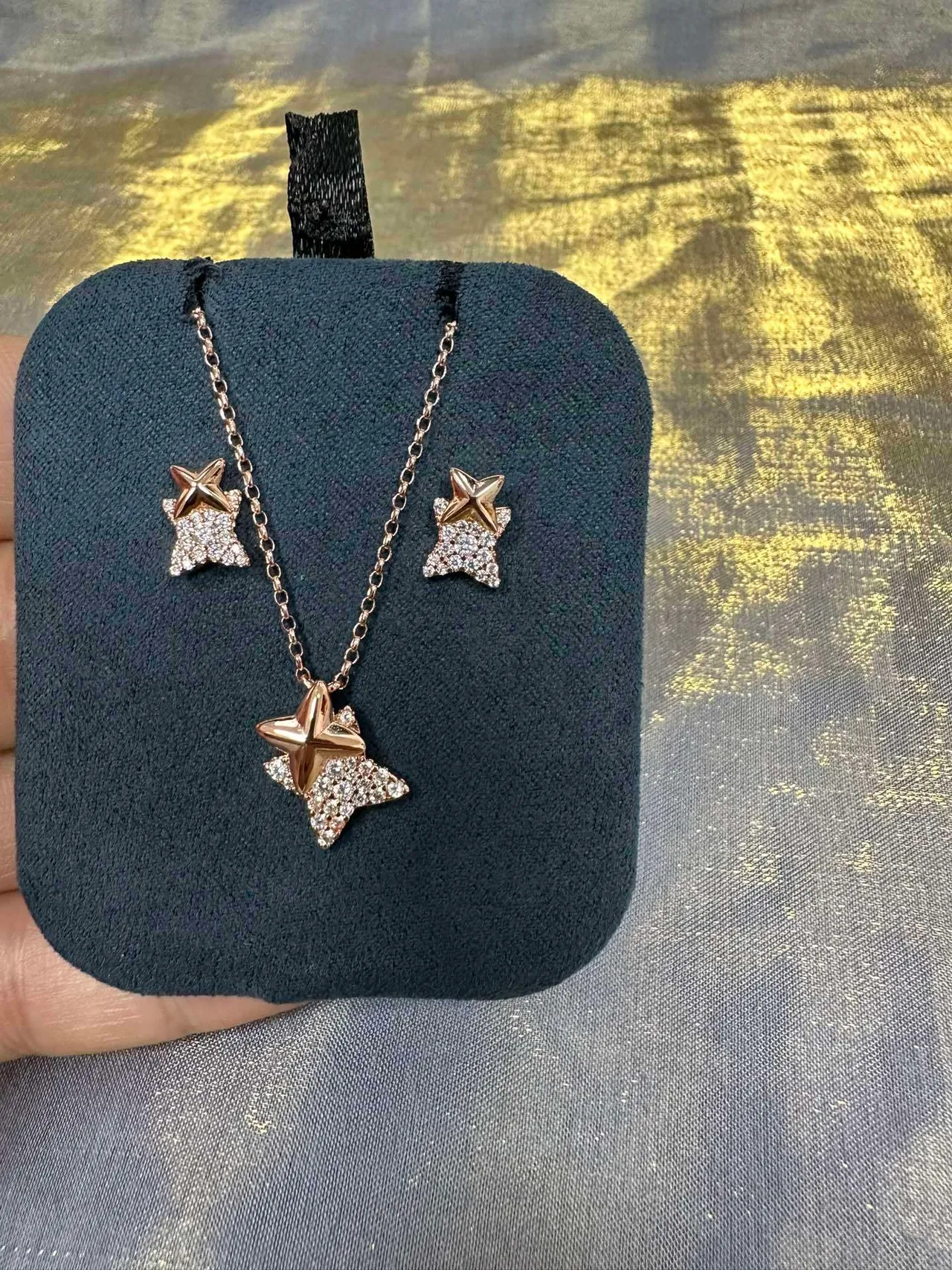 Star-Shaped Crystal-Encrusted Stud Earrings 8