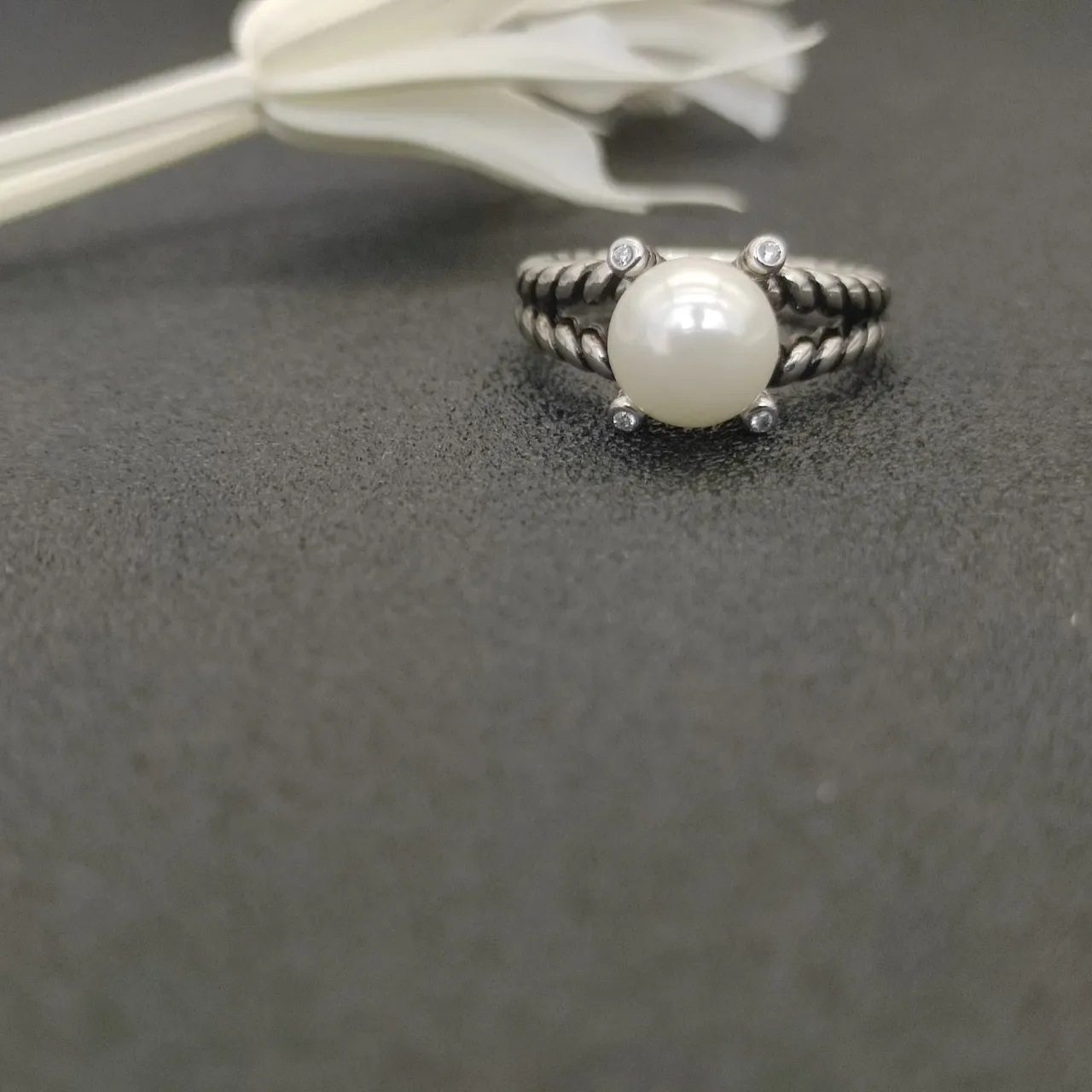 Anillo de Perla con Banda de Cuerda Trenzada 7