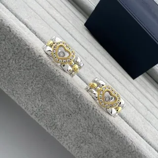 दो टोन चांदी और सोना हार्ट मोटिफ Pavé क्रिस्टल रिंग्स