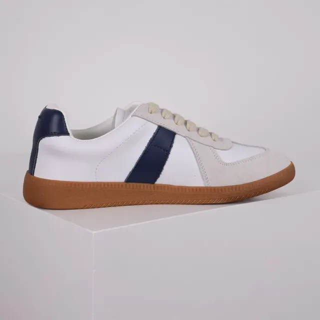 White Beige and Navy Suede-Leather Panelled Low-Top Gum Sole Sneakers 9