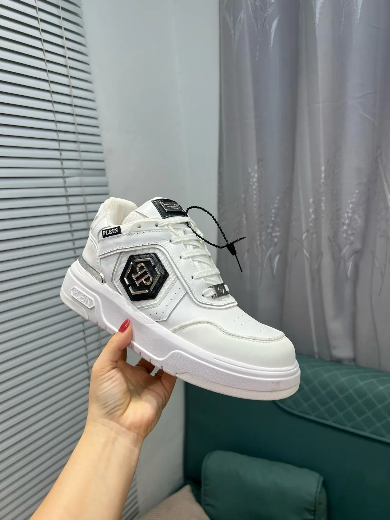 White Black Leather-Like Upper Chunky Platform Sole Sneakers 7
