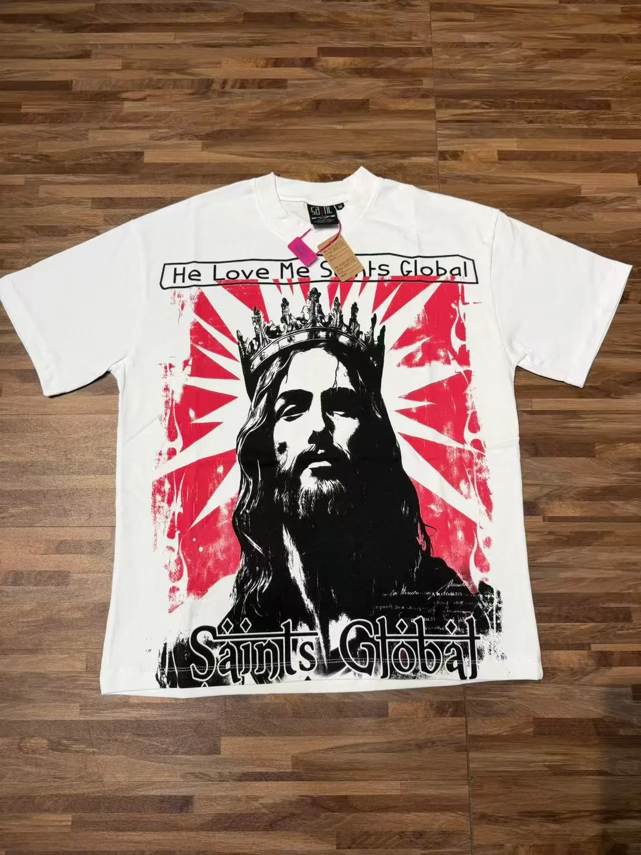 Camiseta branca de gola redonda com estampa gráfica 7