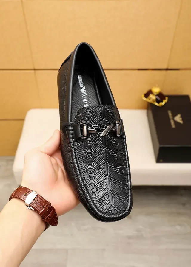 Giorgio Armani 黑色银色浮雕波浪图案金属马衔扣乐福鞋 7