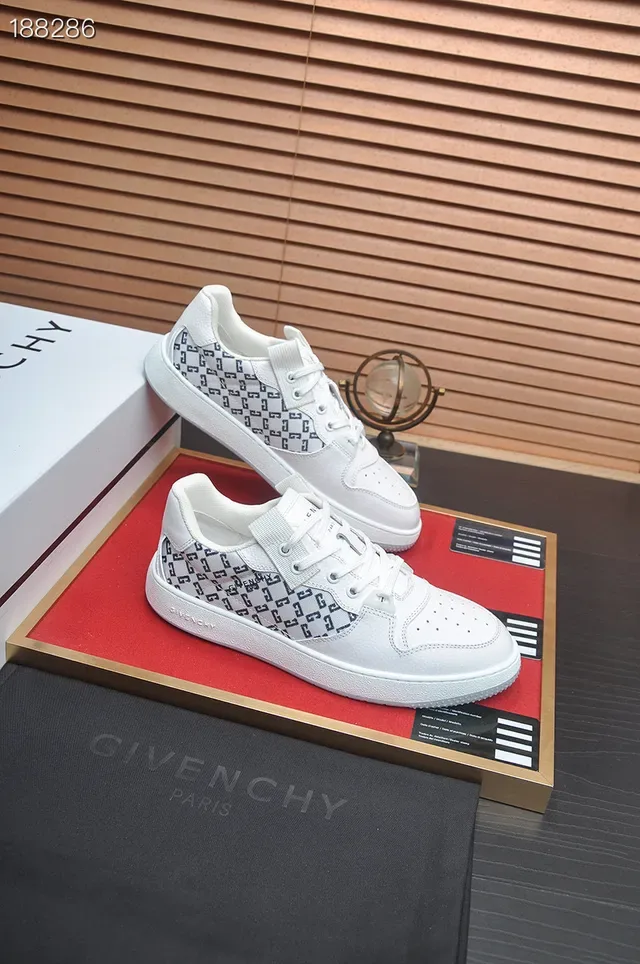 Givenchy शहर खेल मोनोग्राम सफेद जीवनशैली स्नीकर्स 6