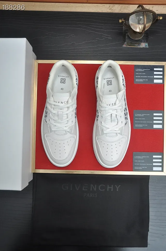 Givenchy शहर खेल मोनोग्राम सफेद जीवनशैली स्नीकर्स 8
