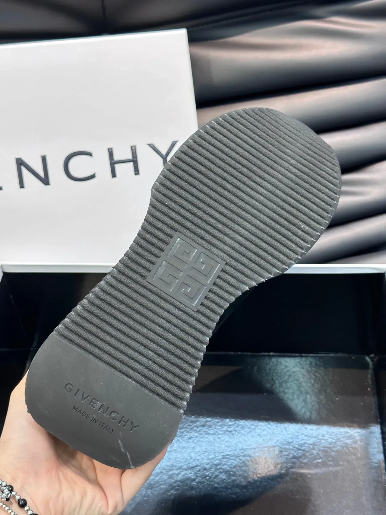Givenchy Runner कालो लाल प्लेटफॉर्म सोल मिक्सड म्याटेरियल अपर चांग्की स्निकार 9