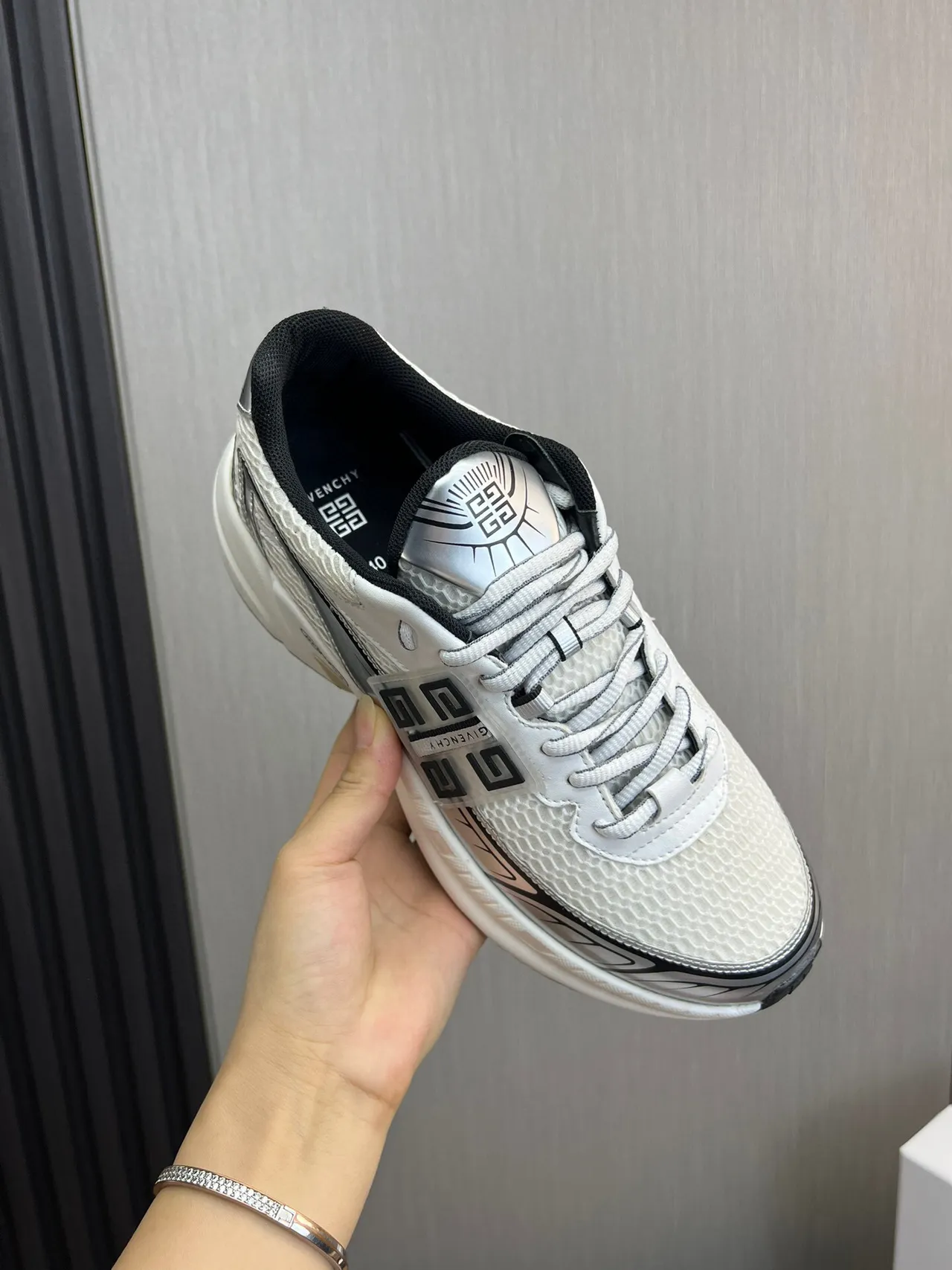 Givenchy Spectre Sneakers Chunky Blanc Argent 8