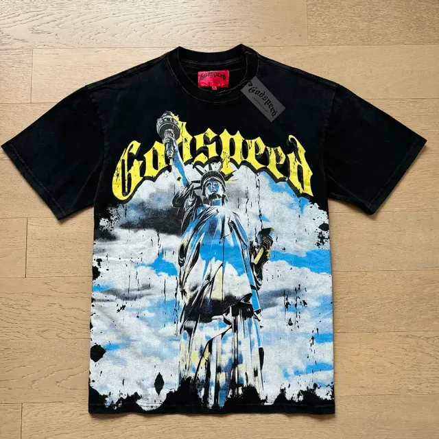 Camiseta Godspeed con estampado gráfico desgastado de la Estatua de la Libertad 13