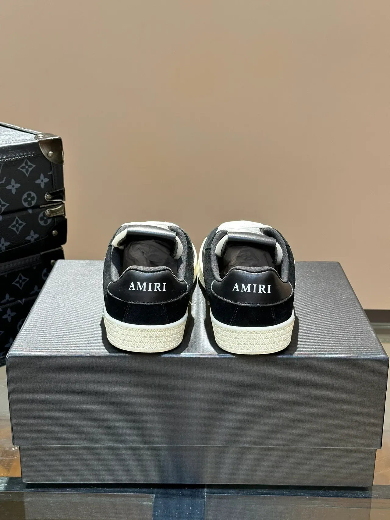 Golden Goose Super-Star Baskets Lifestyle Daim Noir Three-Star 3