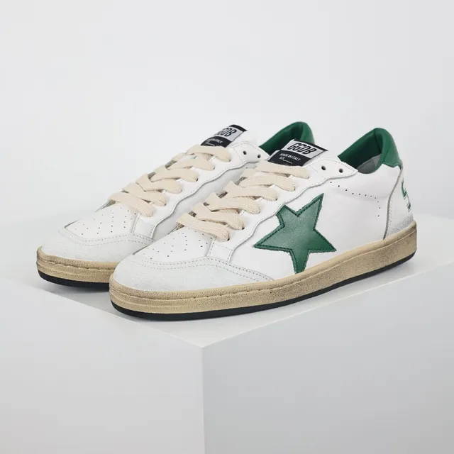 Golden Goose Super-Star Tênis Lifestyle Brancos e Verdes com Estrela 2