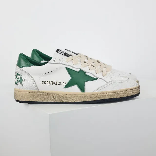 Golden Goose Super-Star Tênis Lifestyle Brancos e Verdes com Estrela 3