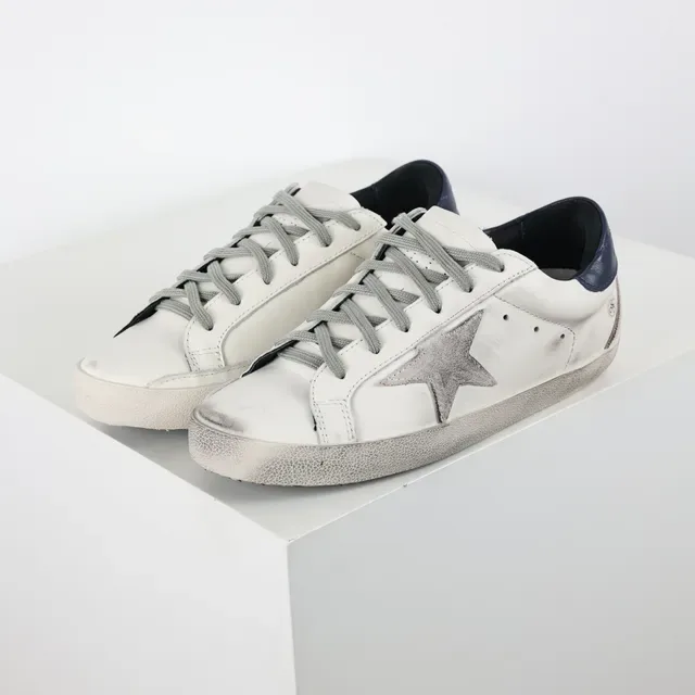 Golden Goose Superstar حذاء رياضي أبيض جلدي متضرر نمط حياة 2