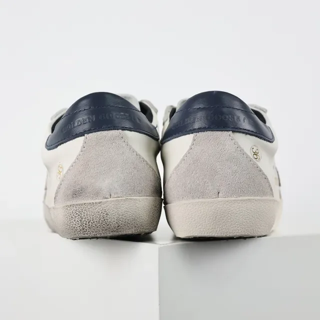 Golden Goose Superstar حذاء رياضي أبيض جلدي متضرر نمط حياة 8