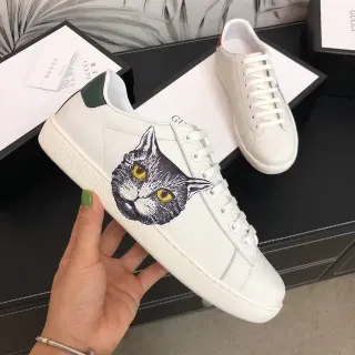 Gucci Ace 猫咪印花白色皮革生活休闲鞋
