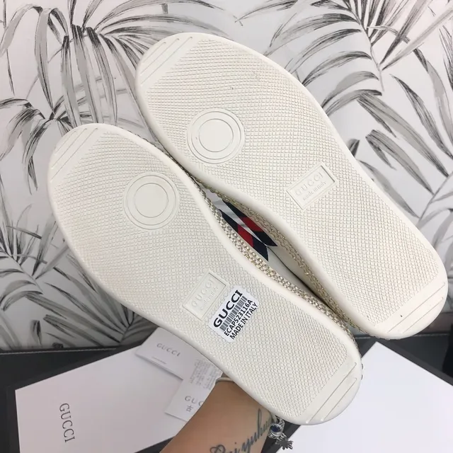Gucci Ace Love Tênis Lifestyle de Couro Branco com Listra Web e Solado de Cristal 3