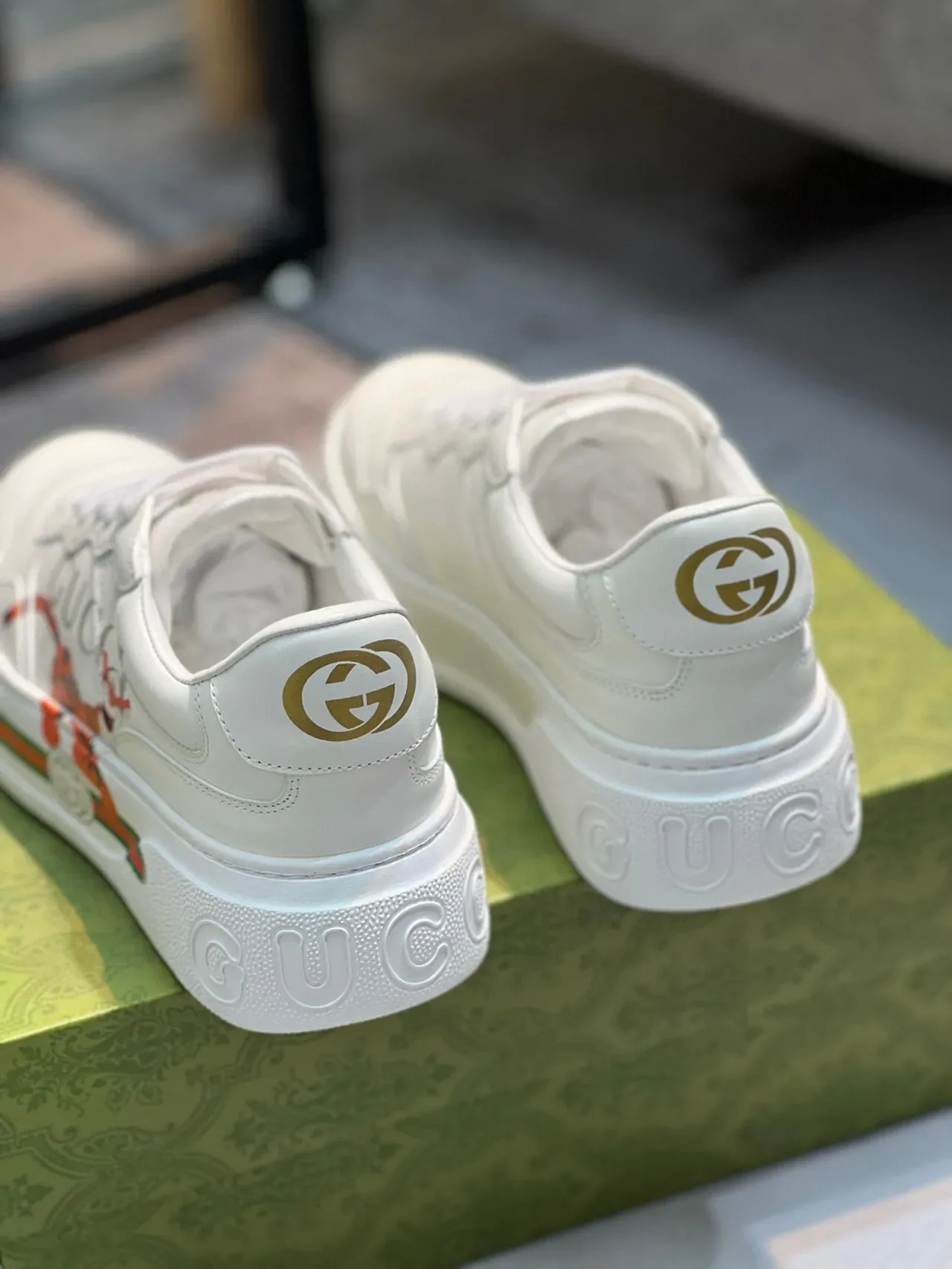 Gucci Ace Tigger سنيكرز أبيض جرافيك لايف ستايل 2