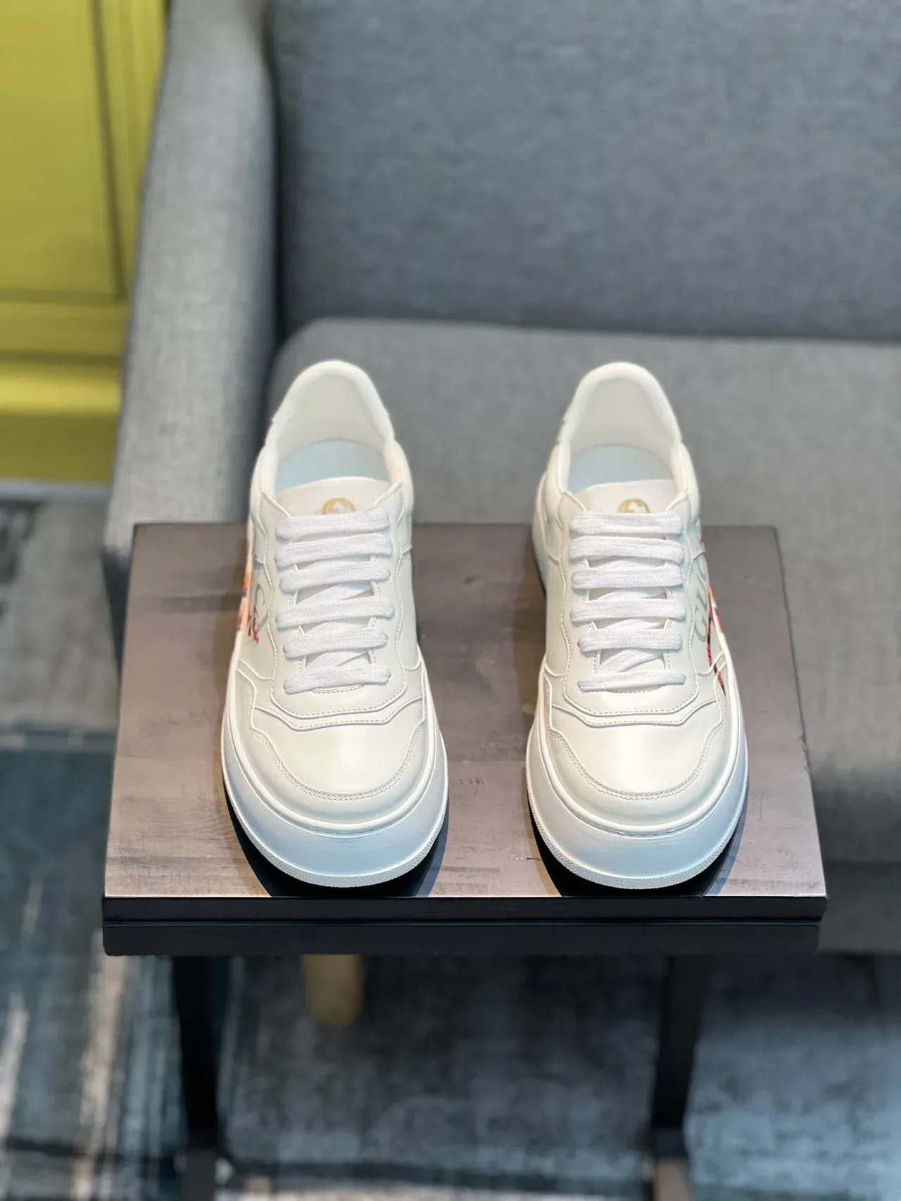 Gucci Ace Tigger سنيكرز أبيض جرافيك لايف ستايل 6