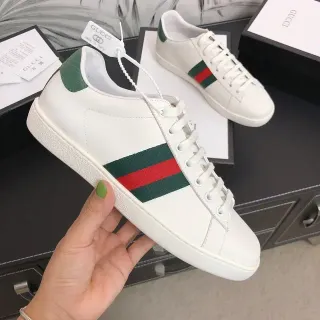 Gucci Ace أبيض أخضر أحمر ويب سترايب حذاء نمط حياة