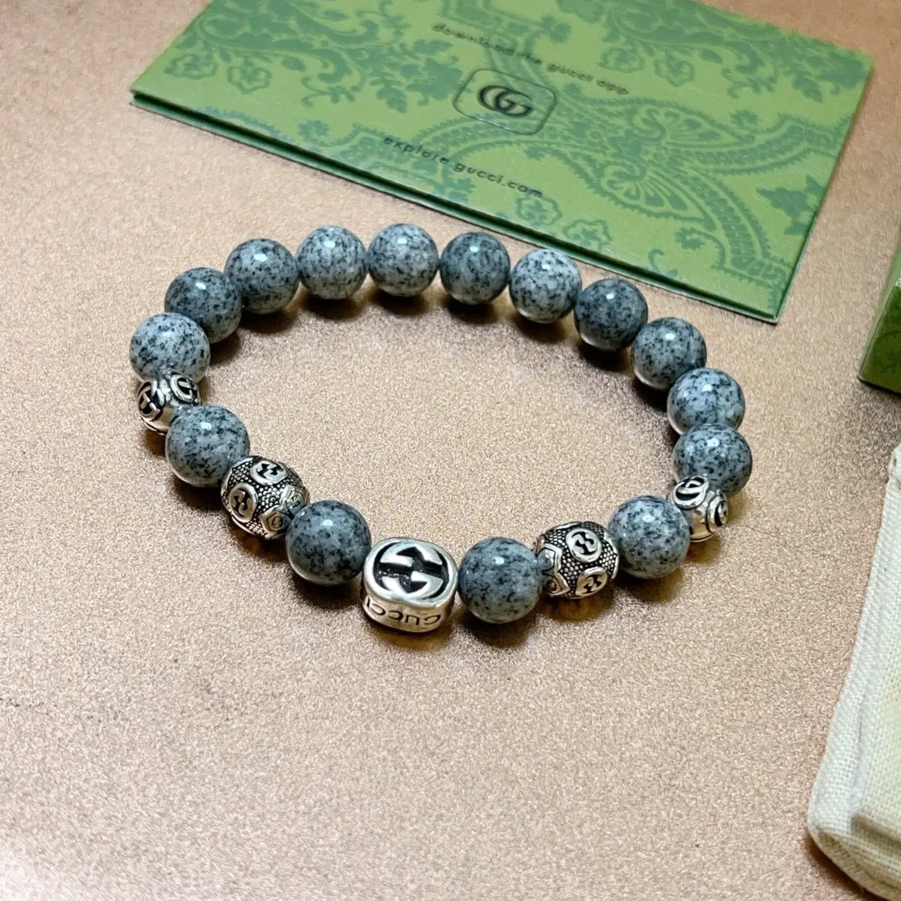 Gucci Beaded Bracelet Gray Silver Stretch Speckled Stone Beads Bracelet 6