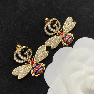 Gucci Bee পার্ল এবং এনামেল কানের দুল