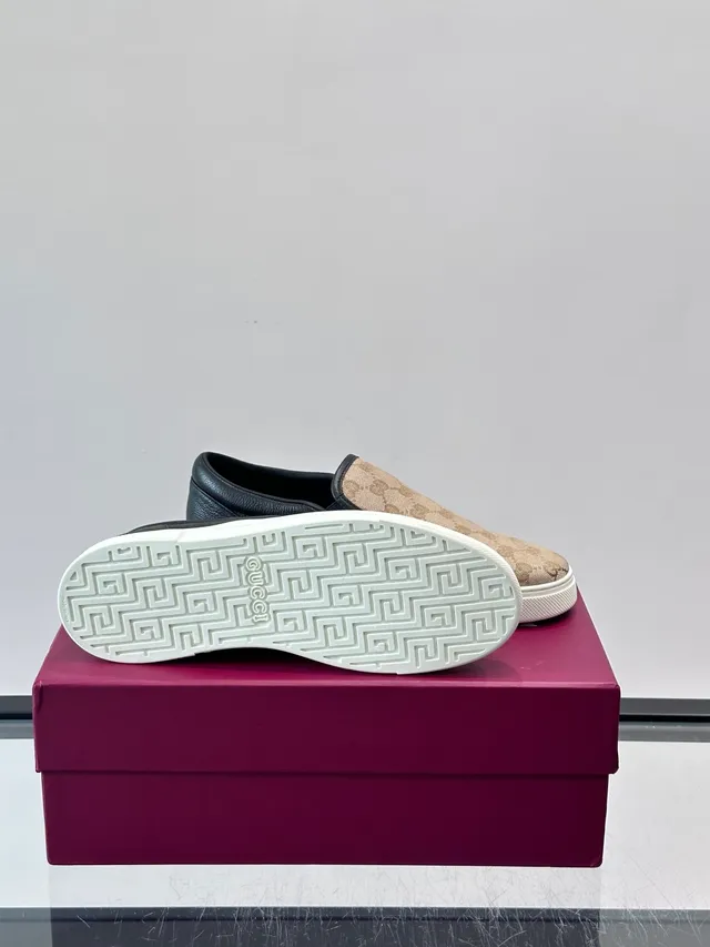 Gucci Beige Black GG Monogram Canvas Leather Heel Counter Loafer 2