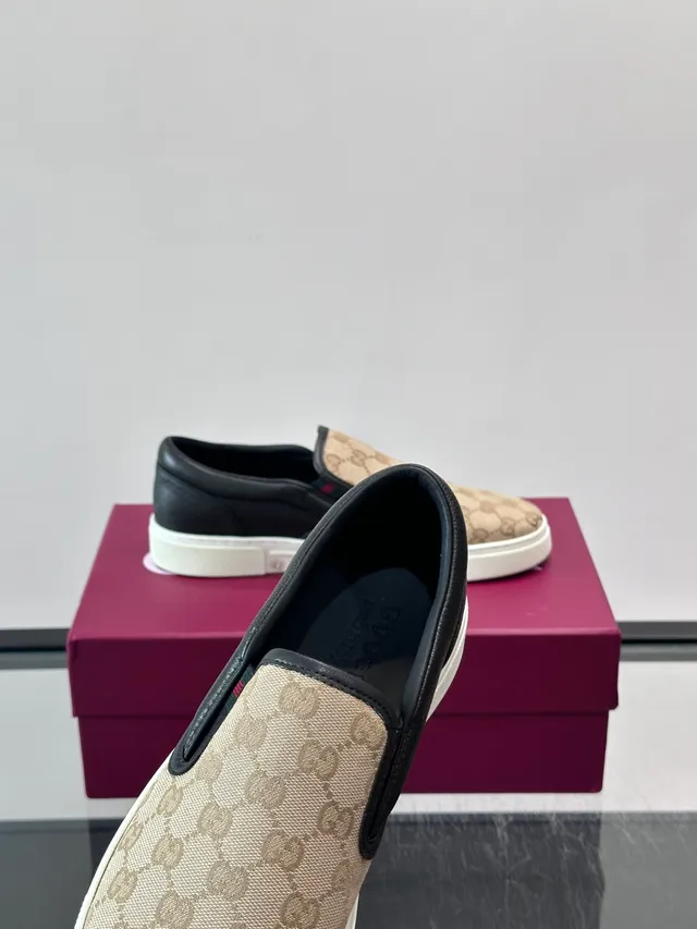 Gucci Beige Black GG Monogram Canvas Leather Heel Counter Loafer 3