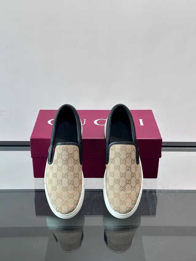 Gucci Beige Black GG Monogram Canvas Leather Heel Counter Loafer 4