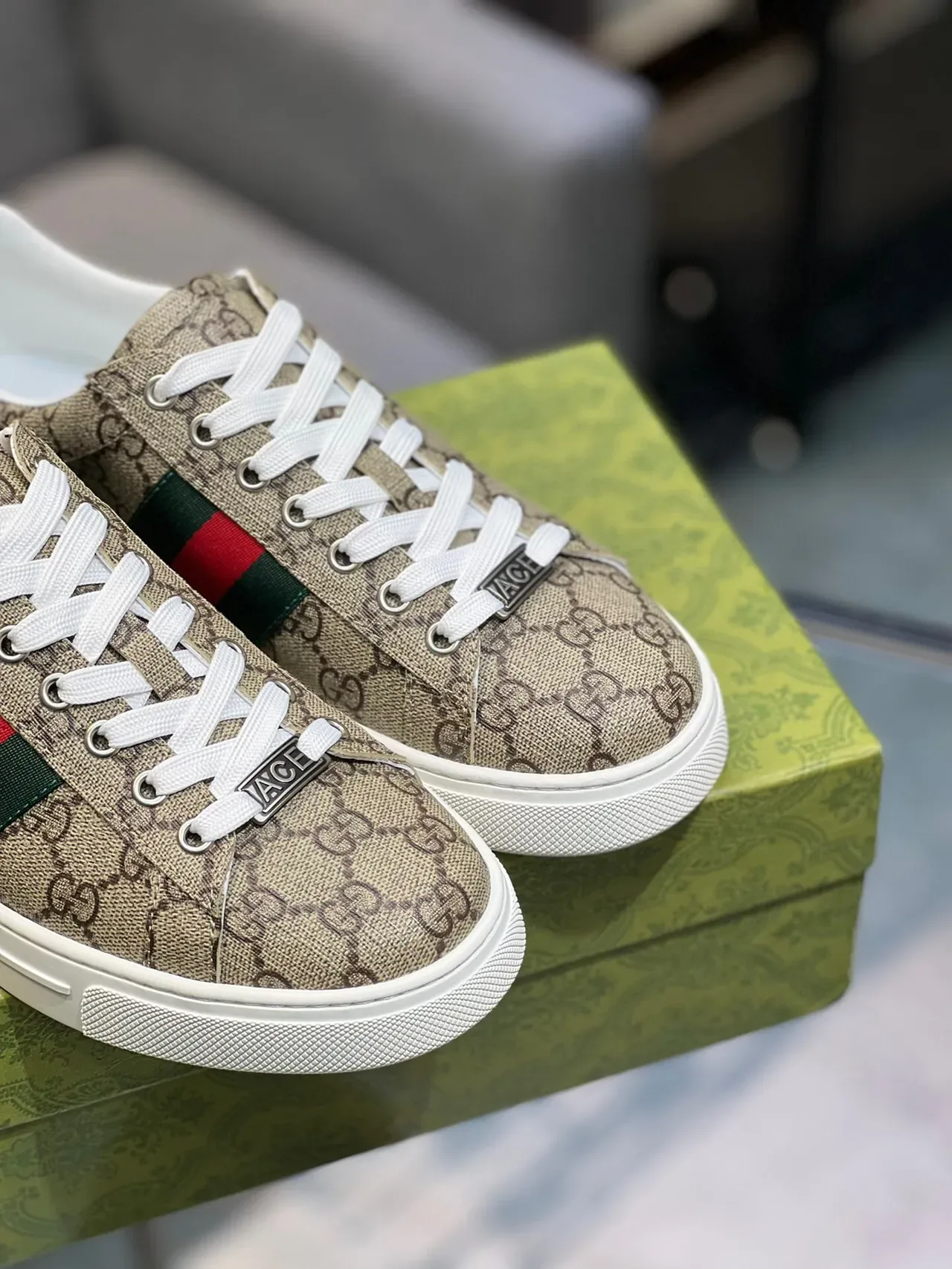 Gucci 米绿色GG印花帆布网条生活风运动鞋 9