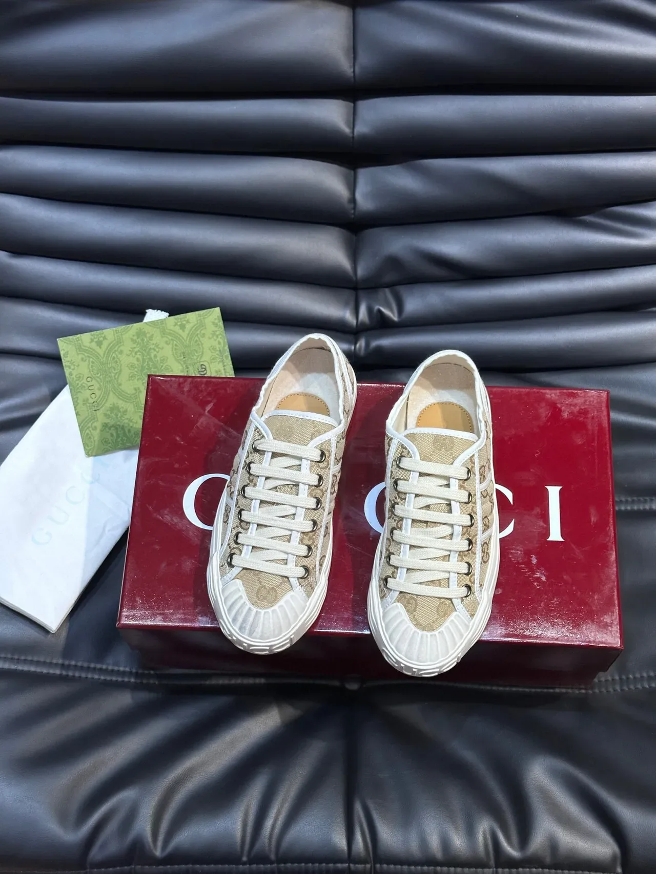Gucci 米色白色 Monogram 帆布鞋面橡胶底生活方式运动鞋 2