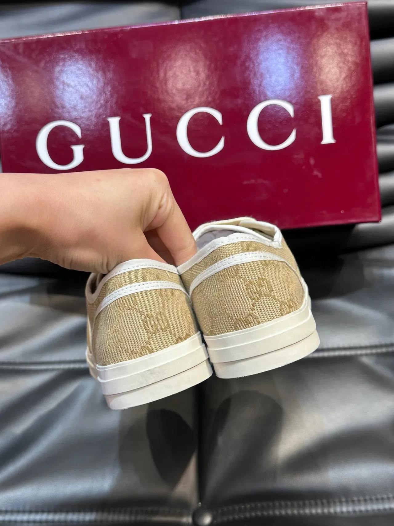Gucci 米色白色 Monogram 帆布鞋面橡胶底生活方式运动鞋 5