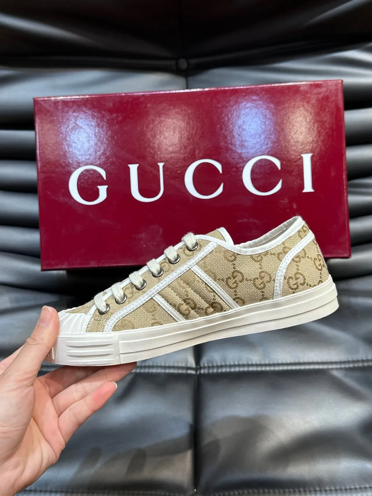 Gucci 米色白色 Monogram 帆布鞋面橡胶底生活方式运动鞋 7