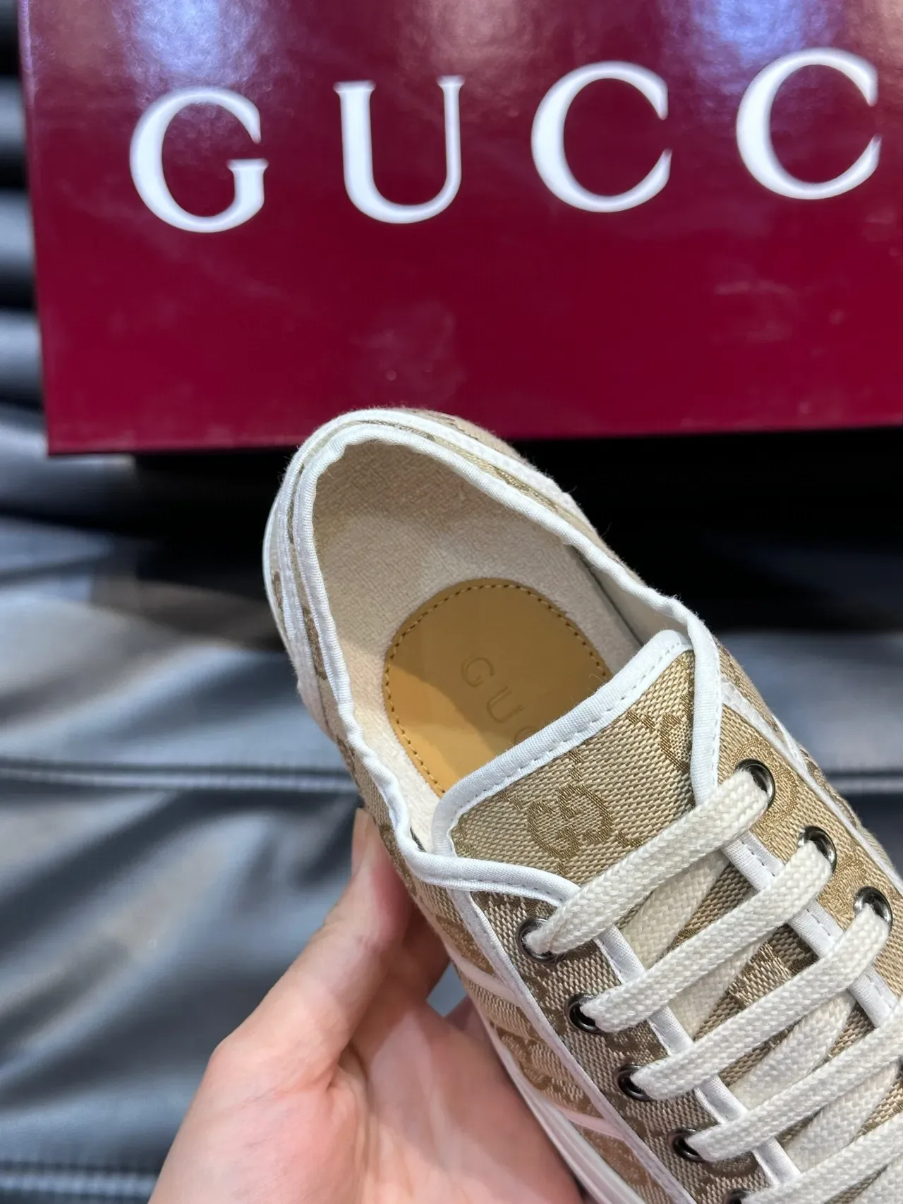 Gucci 米色白色 Monogram 帆布鞋面橡胶底生活方式运动鞋 8