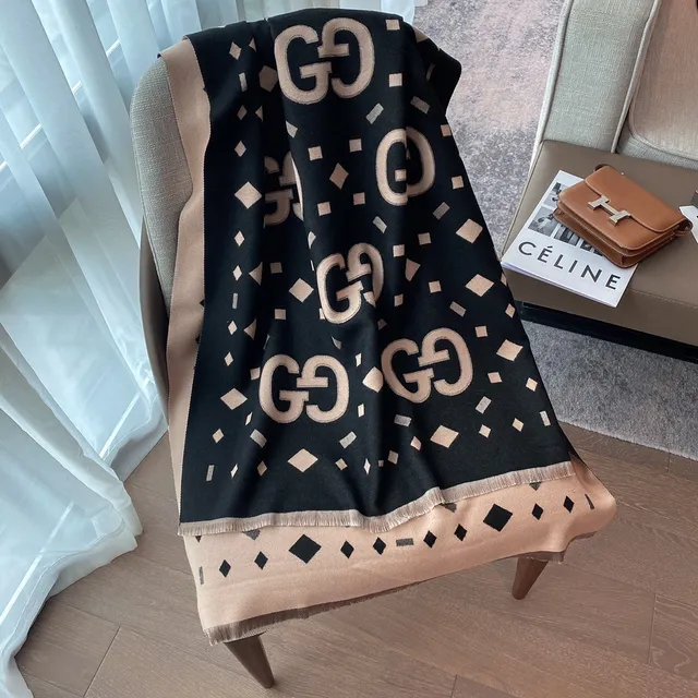 Gucci Negro Beige Oversized Monogramado Chal 3