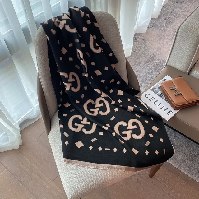 Gucci Negro Beige Oversized Monogramado Chal 4