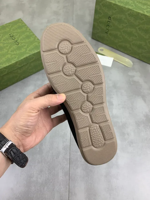 Gucci काला भूरा स्यूड कन्ट्रास्ट लेस कासुअल जूते 3