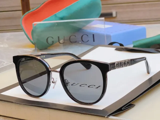 Gucci Black Gold Round Acetate Frame Metal Accents Sunglasses 6