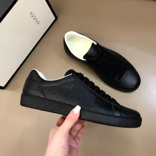 Gucci Negro Blanco Cuero Perforado Embossed Interlocking GG Lifestyle Sneakers