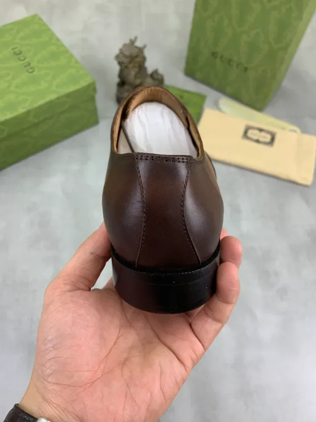 Gucci Marrón Negro Cuero Pulido Oxford Punta Redonda 4