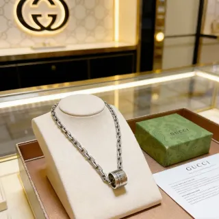 Gucci Collier Chaîne Argent Pendentif Cylindrique Rotatif Maillons Lourds