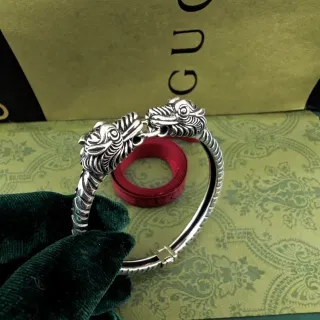سوار يد Gucci Dionysus فضي رأس التنين Terminales حبل ملتوي