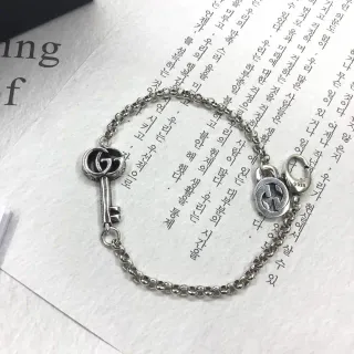 Gucci Double G Key Charm Pulsera Cadena Plata