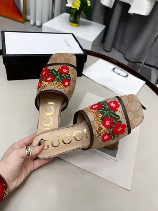 Gucci Flora Zapatilla Bordada Beige Rojo GG Monograma Lona Tigre Y Flores Zapatillas 9
