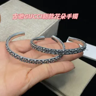 Gucci نمط زهوري ونمط interlocking G فضة مكسوة بأكسيد أساور معصم مفتوحة