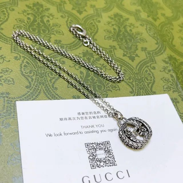 Gucci إكليل زهور قلادة سلسلة فضية 9