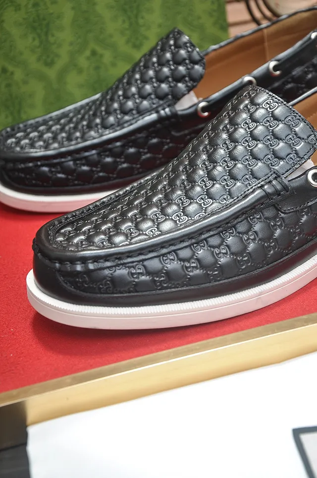 Gucci GG Marmont حذاء لوافر جلدي مطبوع مبطن 4